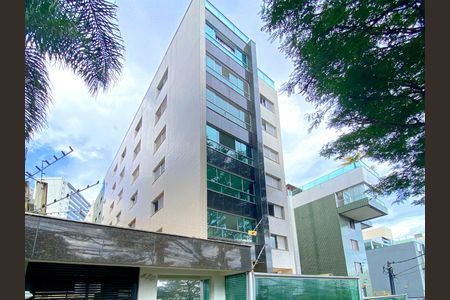 Apartamento à venda com 120m², 4 quartos e 2 vagasFachada