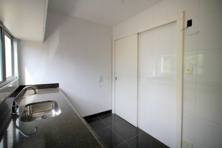 Apartamento à venda com 120m², 4 quartos e 2 vagasCozinha