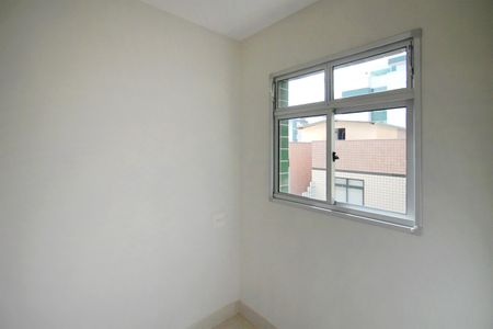 Apartamento à venda com 120m², 4 quartos e 2 vagasQuarto de Serviço