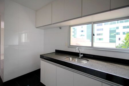 Apartamento à venda com 120m², 4 quartos e 2 vagasCozinha