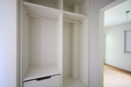 Apartamento à venda com 120m², 4 quartos e 2 vagasCloset da Suite