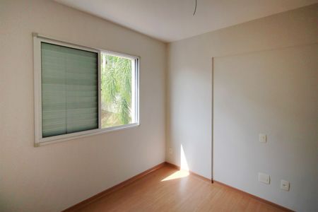 Apartamento à venda com 120m², 4 quartos e 2 vagasQuarto 3