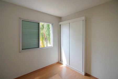 Apartamento à venda com 120m², 4 quartos e 2 vagasQuarto 2