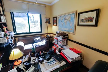 Apartamento à venda com 300m², 4 quartos e 4 vagasEscritório