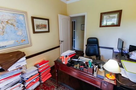 Apartamento à venda com 300m², 4 quartos e 4 vagasEscritório