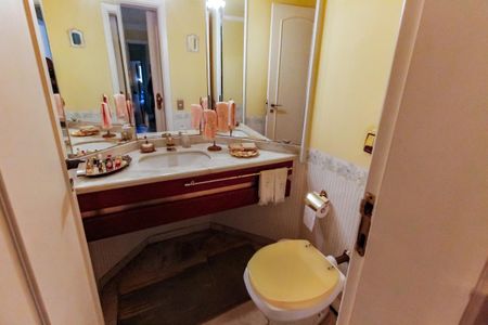 Apartamento à venda com 300m², 4 quartos e 4 vagasLavabo