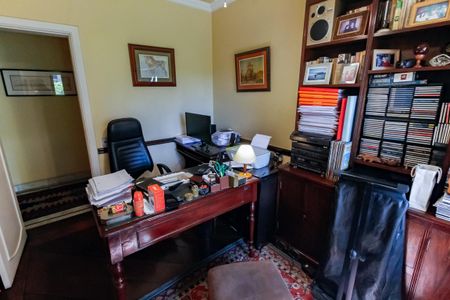 Apartamento à venda com 300m², 4 quartos e 4 vagasEscritório