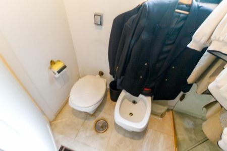 Apartamento à venda com 300m², 4 quartos e 4 vagasBanheiro da Suíte 4