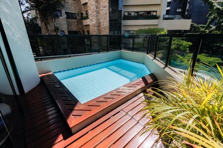 Apartamento à venda com 300m², 4 quartos e 4 vagasPiscina - Varanda