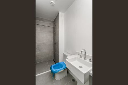 Apartamento à venda com 78m², 2 quartos e 2 vagas Apartamento à venda com 78m², 2 quartos e 2 vagasBanheiro da Suíte