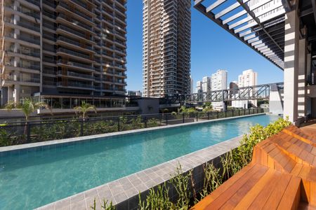 Apartamento à venda com 78m², 2 quartos e 2 vagas Apartamento à venda com 78m², 2 quartos e 2 vagasÁrea comum - Piscina