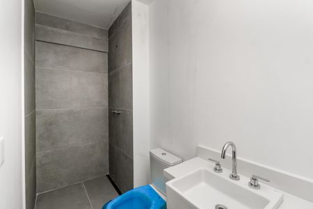 Apartamento à venda com 78m², 2 quartos e 2 vagas Apartamento à venda com 78m², 2 quartos e 2 vagasBanheiro da Suíte