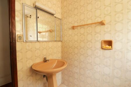 Casa à venda com 181m², 3 quartos e 2 vagasBanheiro 2