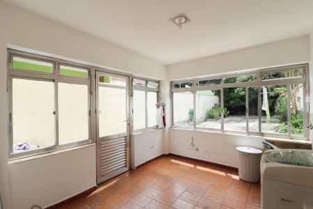 Casa à venda com 181m², 3 quartos e 2 vagasÁrea de Serviço