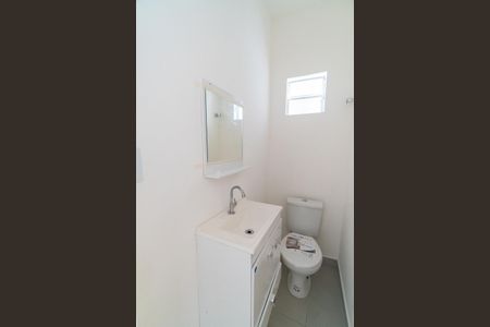 Casa à venda com 130m², 2 quartos e 2 vagas Casa à venda com 130m², 2 quartos e 2 vagasLavabo