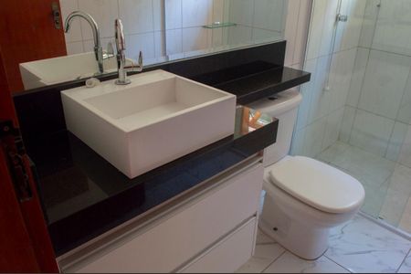 Casa para alugar com 80m², 1 quarto e 4 vagasBanheiro