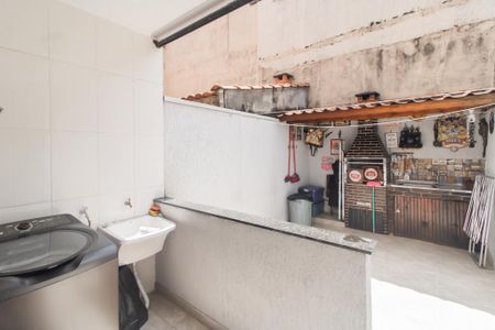 Casa à venda com 150m², 4 quartos e 2 vagas Casa à venda com 150m², 4 quartos e 2 vagasÁrea de Serviço