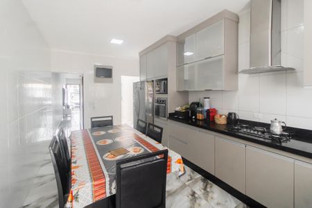 Casa à venda com 150m², 4 quartos e 2 vagas Casa à venda com 150m², 4 quartos e 2 vagasCozinha