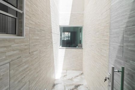 Casa à venda com 150m², 4 quartos e 2 vagas Casa à venda com 150m², 4 quartos e 2 vagasCorredor