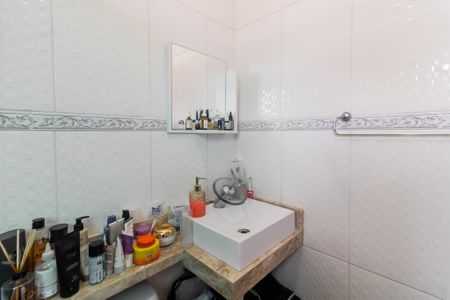 Casa à venda com 150m², 4 quartos e 2 vagas Casa à venda com 150m², 4 quartos e 2 vagasBanheiro da Suíte