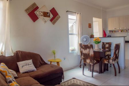 Casa de condomínio para alugar com 48m², 1 quarto e 1 vagaSala