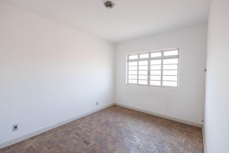 Casa para alugar com 270m², 5 quartos e 6 vagas Casa para alugar com 270m², 5 quartos e 6 vagasEdícula - Quarto
