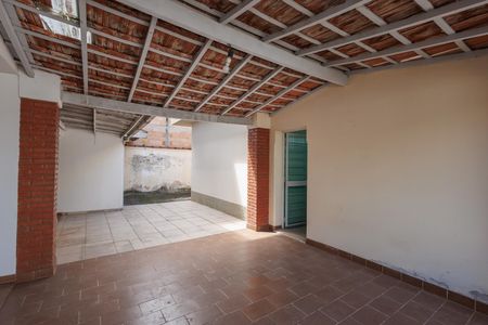 Casa para alugar com 270m², 5 quartos e 6 vagas Casa para alugar com 270m², 5 quartos e 6 vagasQuintal