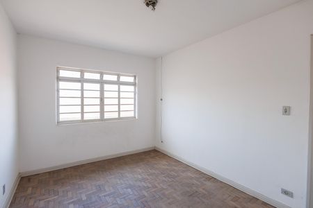 Casa para alugar com 270m², 5 quartos e 6 vagas Casa para alugar com 270m², 5 quartos e 6 vagasEdícula - Quarto