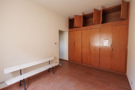 Casa para alugar com 270m², 5 quartos e 6 vagas Casa para alugar com 270m², 5 quartos e 6 vagasSuíte