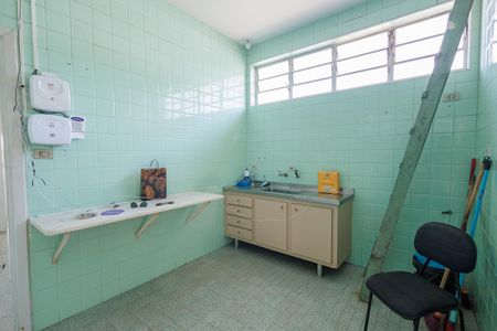 Casa para alugar com 270m², 5 quartos e 6 vagas Casa para alugar com 270m², 5 quartos e 6 vagasCozinha