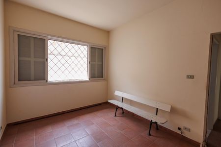 Casa para alugar com 270m², 5 quartos e 6 vagas Casa para alugar com 270m², 5 quartos e 6 vagasSuíte