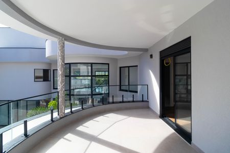 Casa de condomínio à venda com 450m², 4 quartos e 4 vagasSacada da Suíte 02