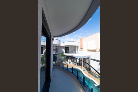 Casa de condomínio à venda com 450m², 4 quartos e 4 vagasSacada da Suíte 04