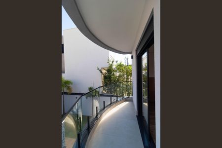 Casa de condomínio à venda com 450m², 4 quartos e 4 vagasSacada da Suíte 04