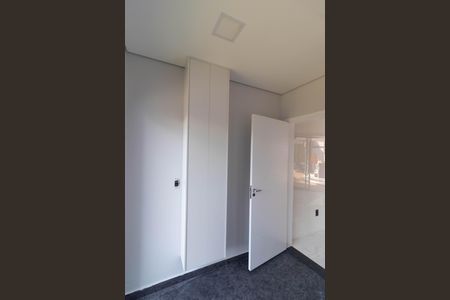 Casa de condomínio à venda com 450m², 4 quartos e 4 vagasÁrea de Serviço