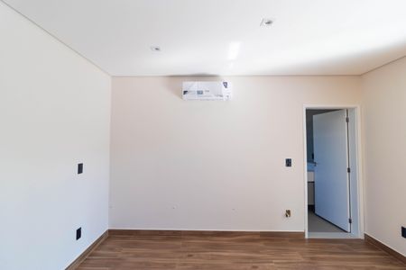 Casa de condomínio à venda com 450m², 4 quartos e 4 vagasSuíte 02