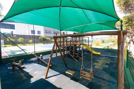 Casa de condomínio à venda com 450m², 4 quartos e 4 vagasÁrea comum - Playground