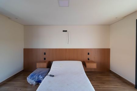 Casa de condomínio à venda com 450m², 4 quartos e 4 vagasSuíte 04