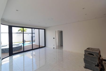 Casa de condomínio à venda com 450m², 4 quartos e 4 vagasSala