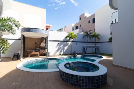 Casa de condomínio à venda com 450m², 4 quartos e 4 vagasQuintal