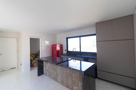 Casa de condomínio à venda com 450m², 4 quartos e 4 vagasCozinha