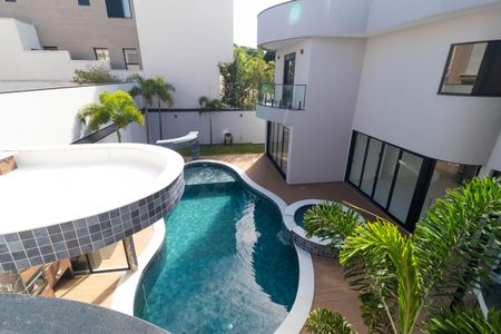 Casa de condomínio à venda com 450m², 4 quartos e 4 vagasQuintal
