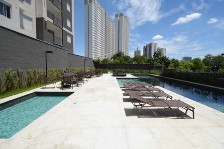 Apartamento para alugar com 40m², 2 quartos e sem vagaÁrea comum - Piscina