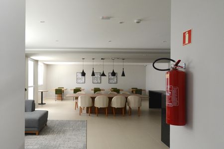 Apartamento para alugar com 40m², 2 quartos e sem vagaÁrea comum - Salão de festas