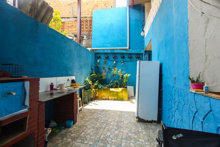 Casa para alugar com 62m², 2 quartos e 1 vagaQuintal