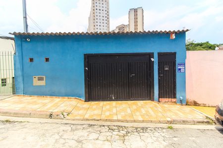 Casa para alugar com 62m², 2 quartos e 1 vagaFachada + Plaquinha