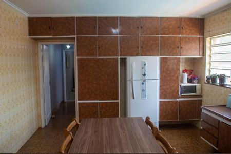 Casa à venda com 397m², 2 quartos e 2 vagasCozinha