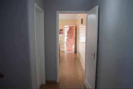 Casa à venda com 397m², 2 quartos e 2 vagasCorredor