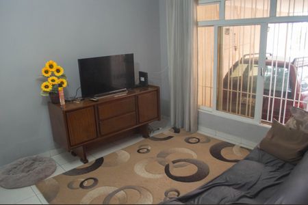 Casa à venda com 397m², 2 quartos e 2 vagasSala