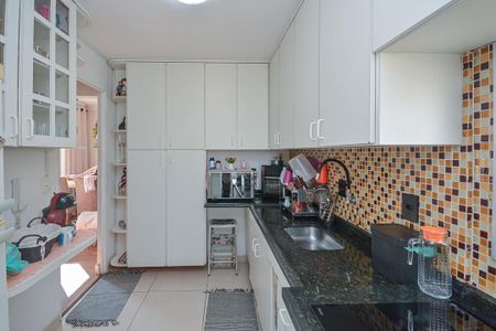 Apartamento para alugar com 74m², 2 quartos e 2 vagas Apartamento para alugar com 74m², 2 quartos e 2 vagasCozinha